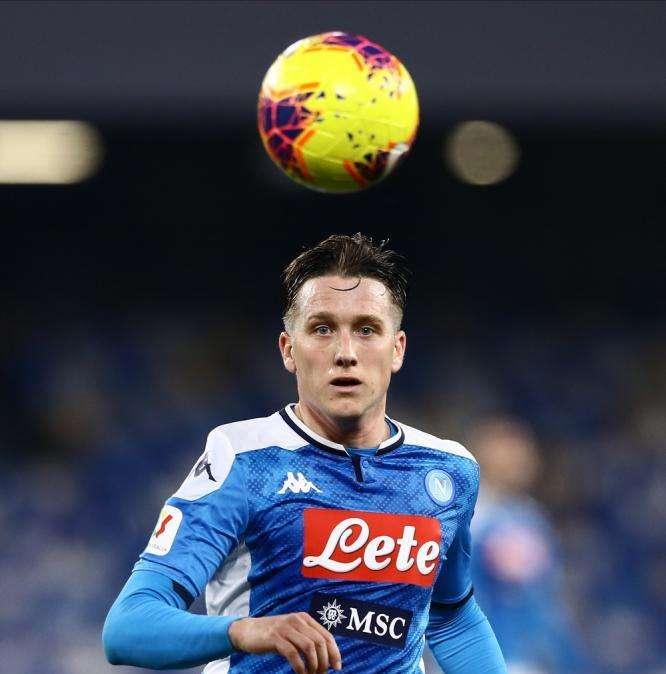 Zielinski la sblocca: Napoli in vantaggio sulla Juve!
