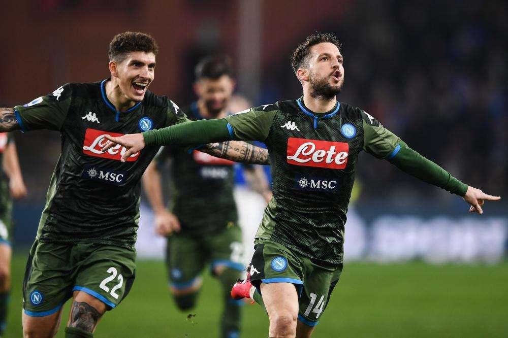 Rinnovo Mertens, dalla SSC Napoli: nessun aut aut, Dries valuta l'offerta e risponderà prima della ripresa