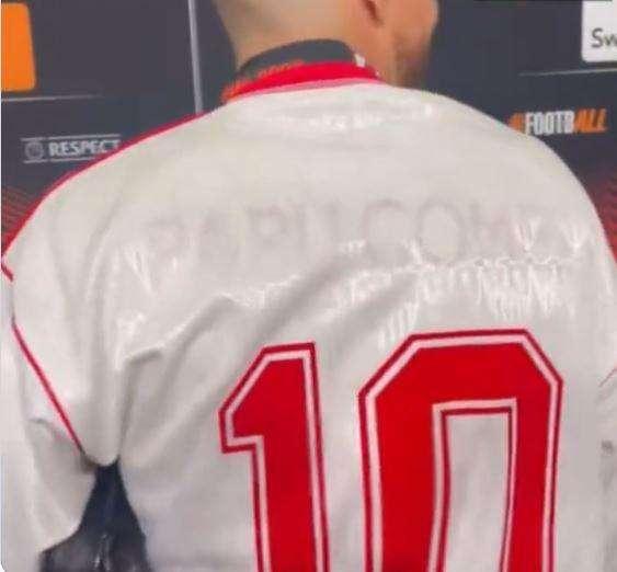 VIDEO - Siviglia, Gomez da brividi: esulta indossando la "10" di Maradona 