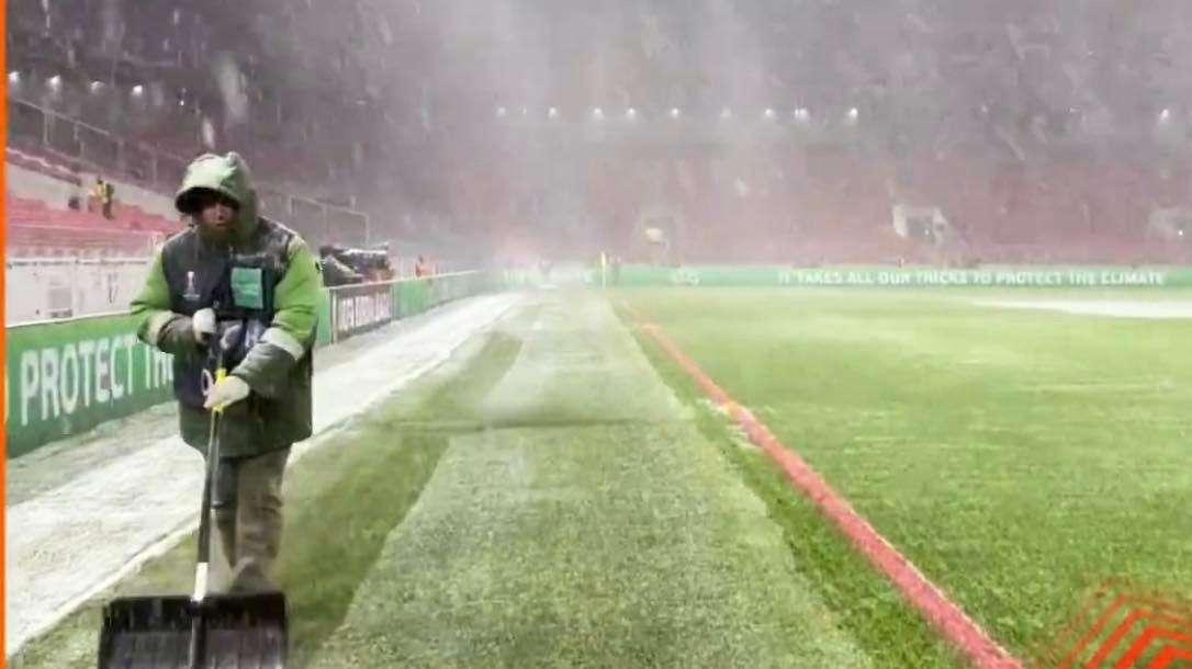 FOTO - A Mosca nevica: Spartak-Napoli si giocherà col pallone rosso