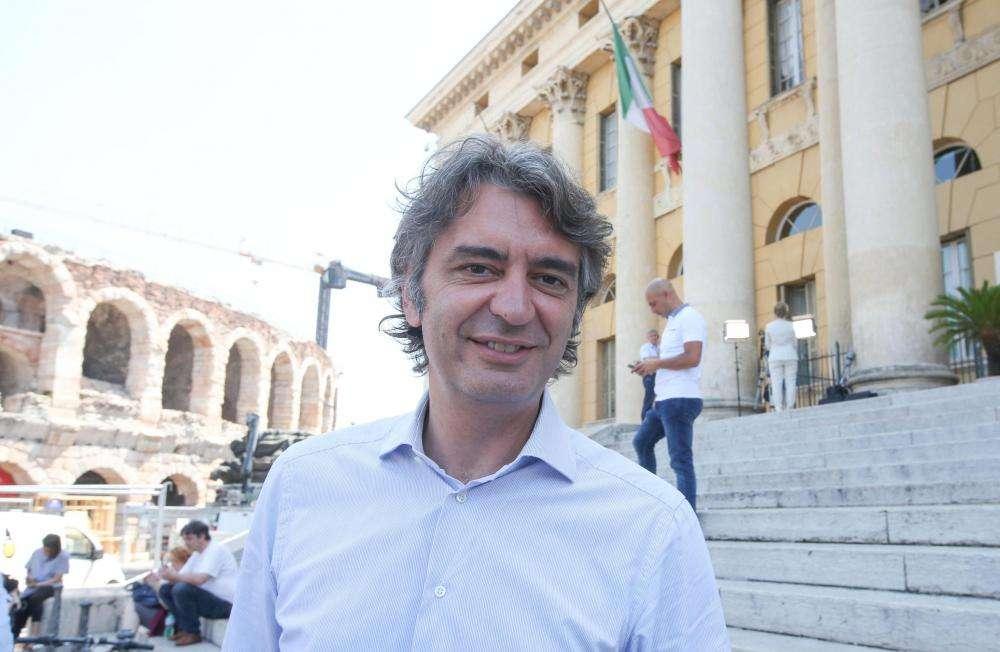Sindaco Verona: "Balotelli ha avviato una gogna mediatica su una tifoseria e una città "