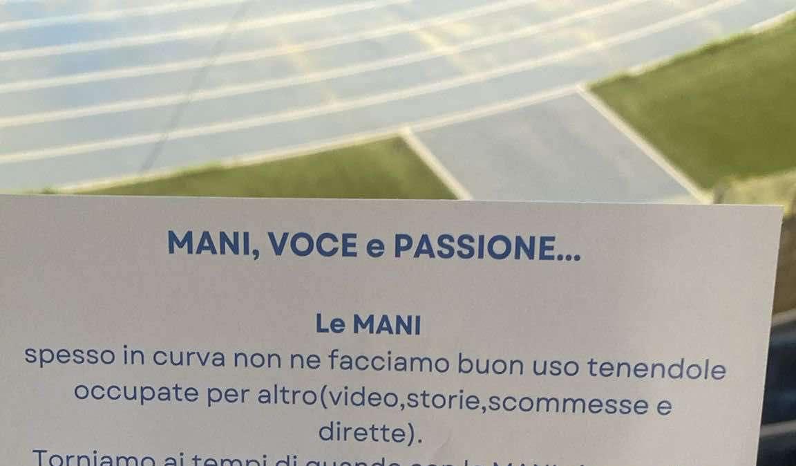 "Mani, voce e passione", il messaggio delle curve per i tifosi al Maradona