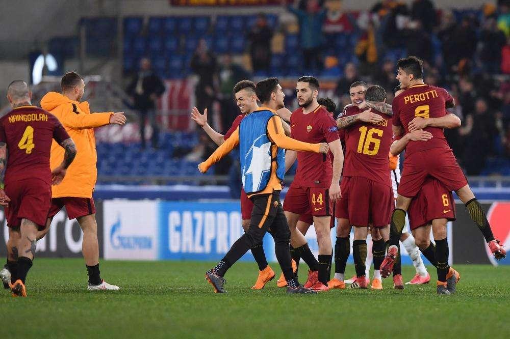 Ranking Uefa per club, il Napoli resta al 16esimo posto: la Roma guadagna due posizioni
