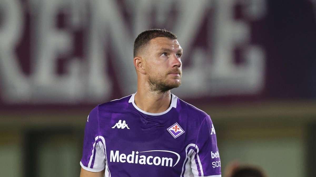 Fiorentina, Dzeko pensa già al Napoli: "Favorito per lo Scudetto, ma noi ci siamo"
