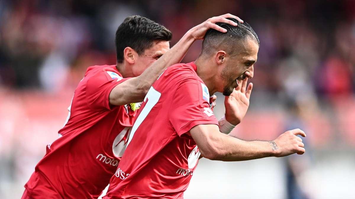 Contropiede mortifero del Monza: Napoli sotto 1-0 