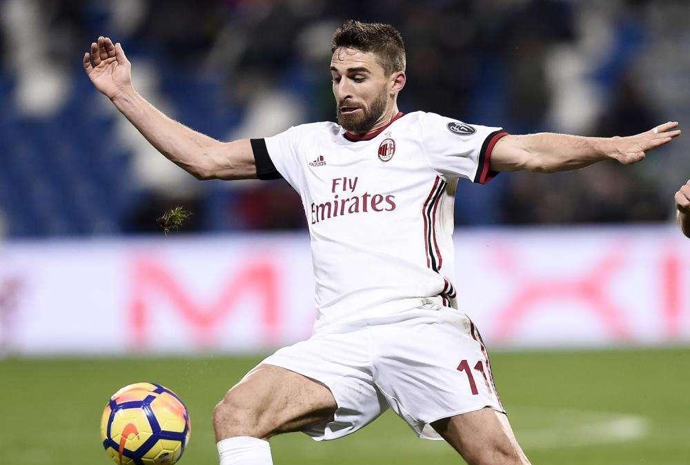 Milan, Borini suggerisce il catenaccio come l'Inter: "Portare via un risultato positivo dal San Paolo darebbe tanta fiducia"