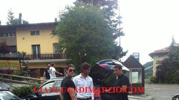 FOTO - Sky, Napoli scatenato: incontro a Dimaro con l'entourage di Jackson Martinez!
