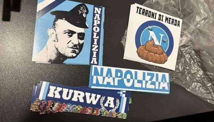FOTO - "Terroni di m...." gli adesivi a Francoforte contro i napoletani: polizia in allerta
