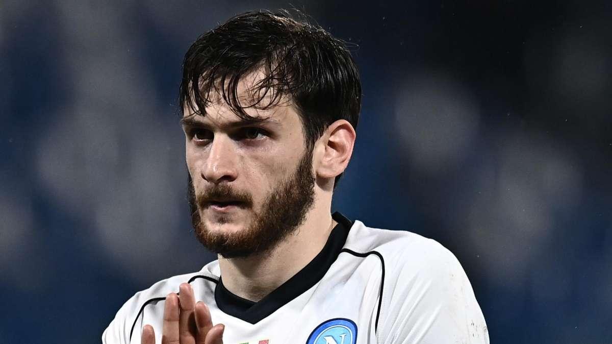 Sfogo bomba agente Kvara mosso da offerta faraonica del Psg: 45 mln e ricco bonus alla firma