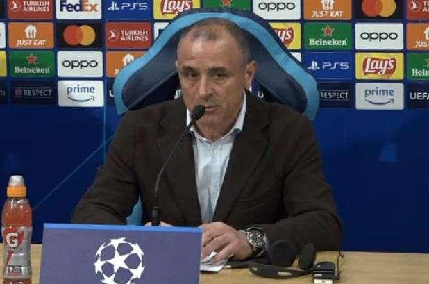 Calzona in conferenza: "Troppi moduli cambiati, persi certezze e ordine, serve lavoro tattico ma ho rivisto spirito vincente! Kvara? Giornata storta"
