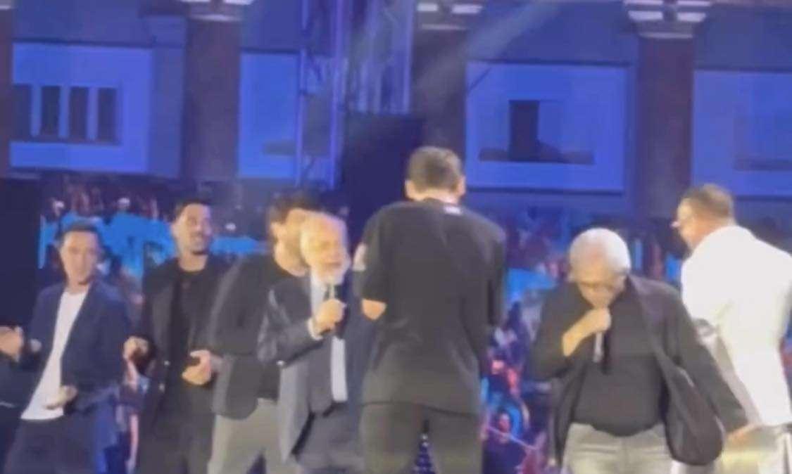 VIDEO - L’annuncio di ADL fa gioire Nino D’Angelo e Piazza Plebiscito: “Sarà il nostro inno!”