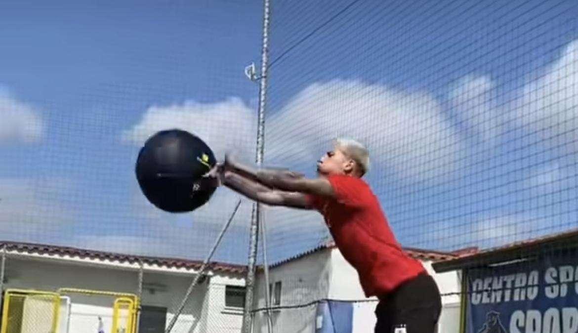 VIDEO - Mathias Olivera è tornato a Napoli: allenamento intenso prima di Dimaro