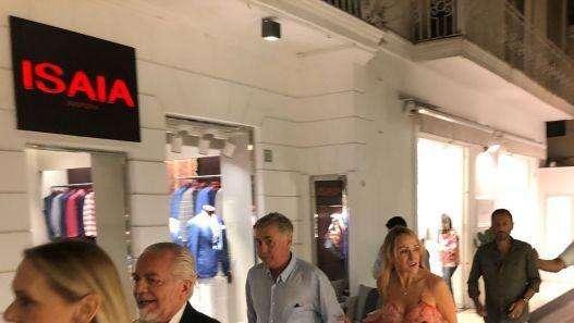 FOTO - Ancelotti e ADL insieme a Capri con le mogli: week-end sull'isola tra relax e mercato