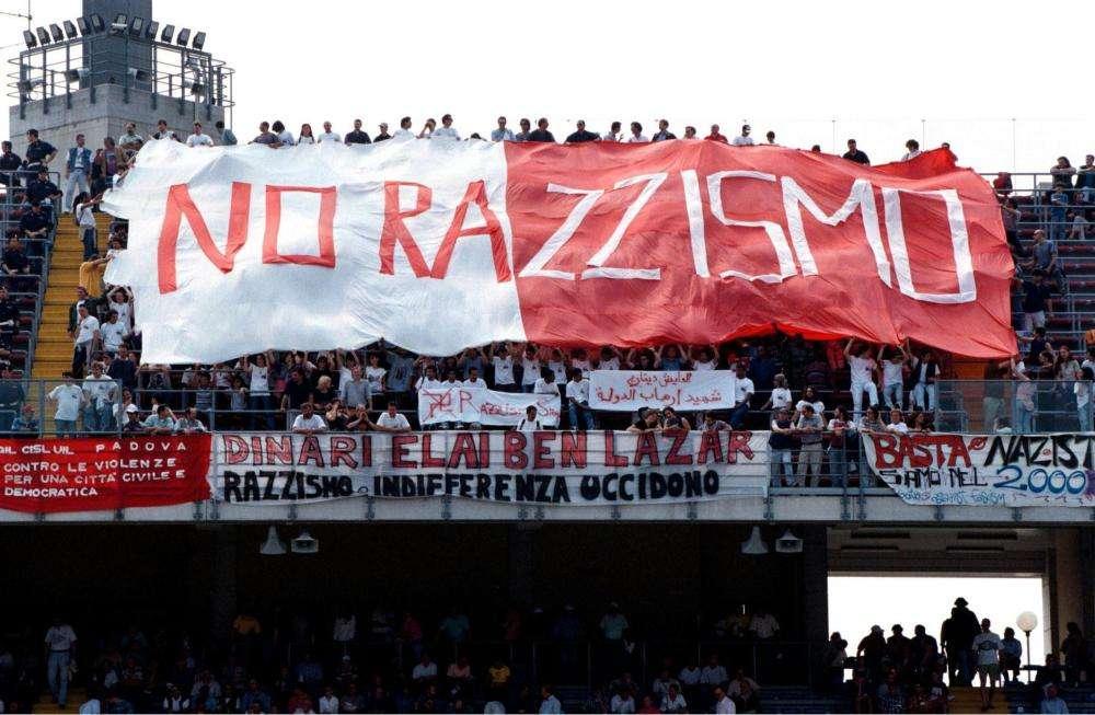 Vergogna nel Padovano: insulti razzisti in campo, Daspo a due calciatori juniores