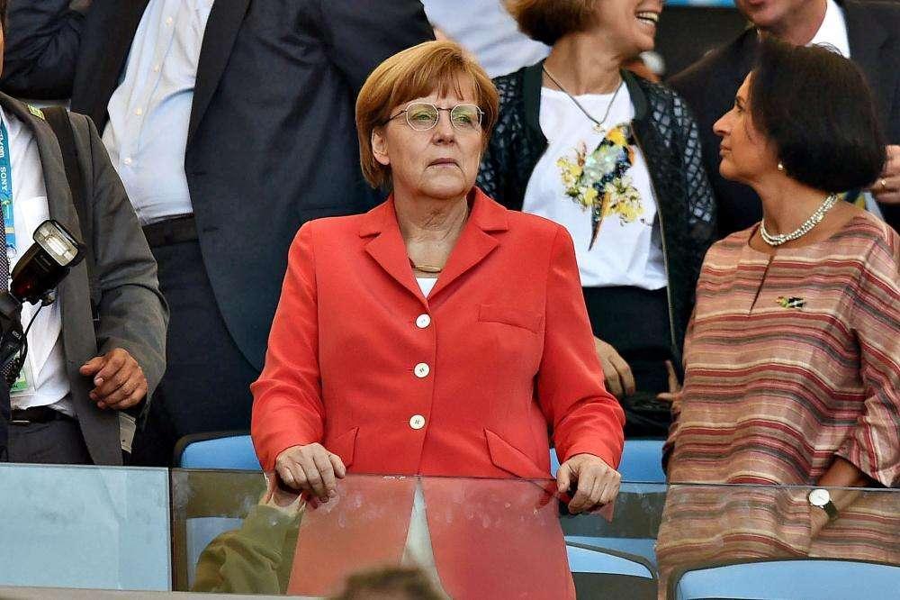 Coronavirus, sale l'allerta in Germania: prorogate le misure di contenimento