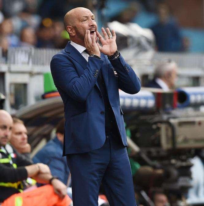 Crotone, Zenga a Sky: "Poco da discutere, tocco di Mertens era rigore! Così ti senti impotente..."
