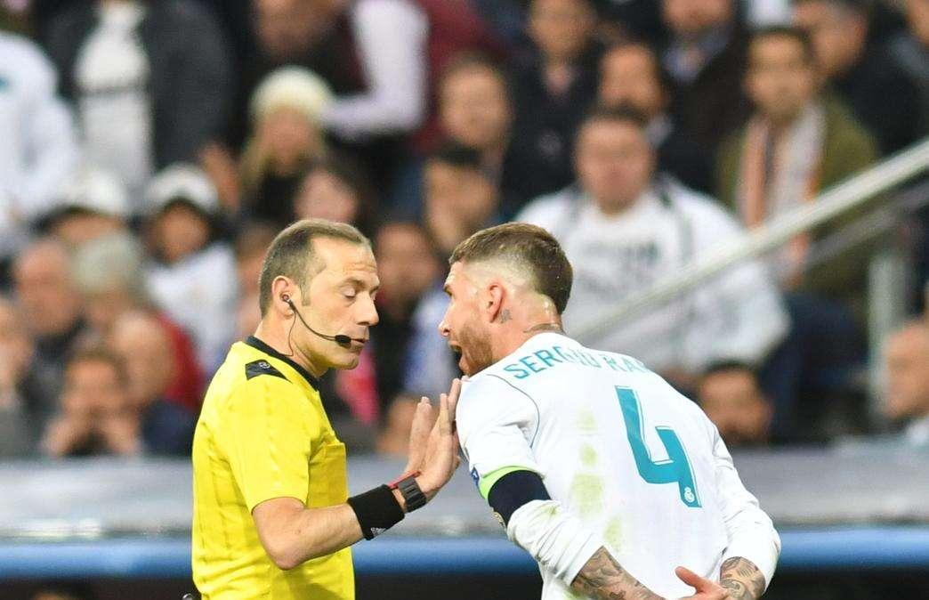 Napoli-Barcellona, al Camp Nou fischierà Cakir: i precedenti con l'arbitro turco