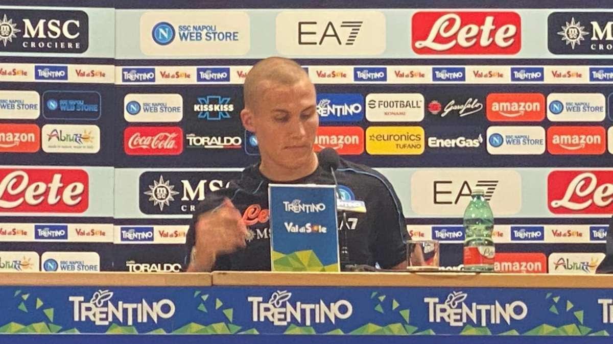 UFFICIALE - Ostigard è del Napoli! Il tweet di ADL: “Benvenuto Leo!”