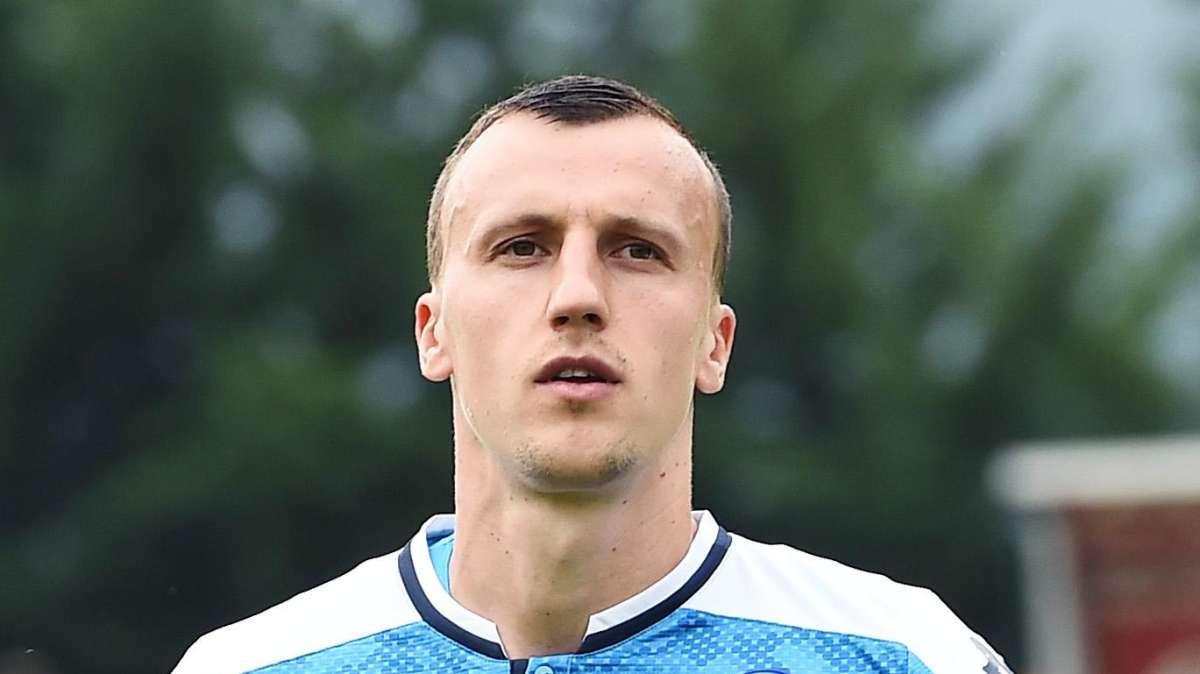 Sky - Chiriches, concreta la trattativa col Sassuolo: il Napoli può cederlo e rinnovare Maksimovic