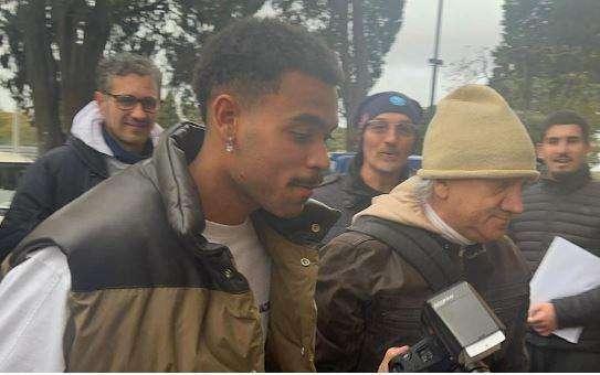 Il Napoli ha deciso: Ngonge vola subito a Riyad, ci sarà per la finale