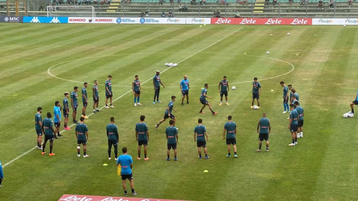 VIDEO - Gattuso strappa sorrisi: partecipa al torello e prende in giro Malcuit e compagni