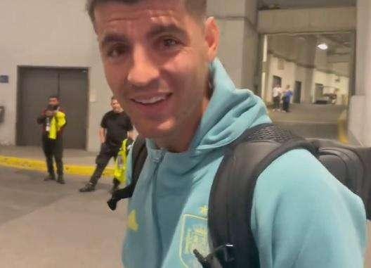 Accostato a Roma e Napoli, "Torni in Italia?": la risposta ironica di Morata