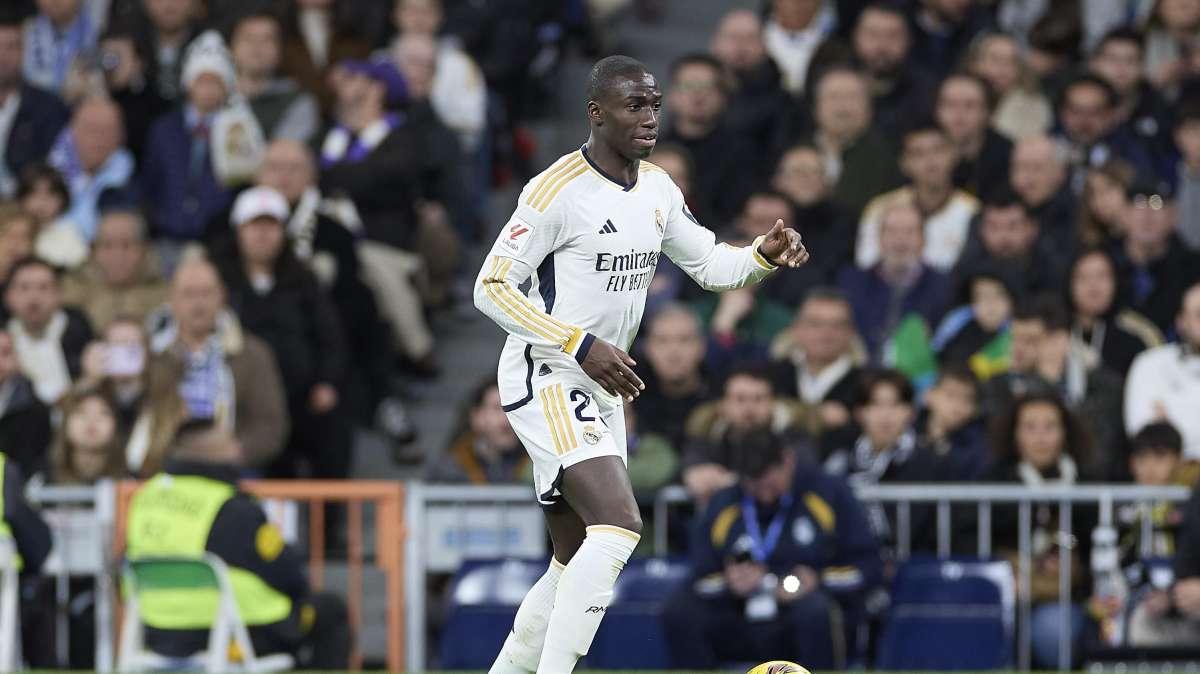 L'Equipe - Il Real non rinnova Mendy. Il Napoli c'è ma ha poche chance: il motivo