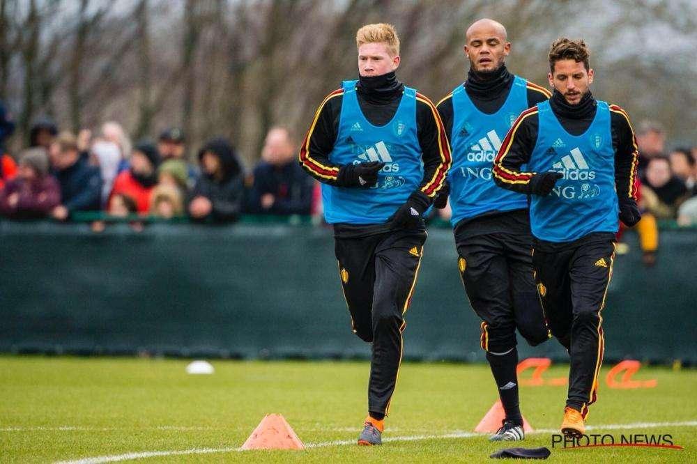 FOTO - Mertens si allena con il belgio, l'attaccante azzurro al fianco di De Bruyne e Kompany