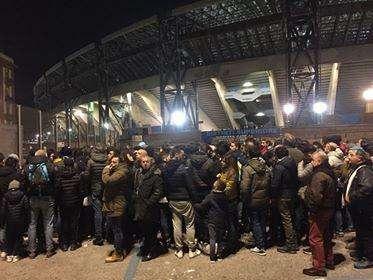 FOTO&VIDEO TN - Che entusiasmo all'esterno del San Paolo! File lunghissime ai Distinti: le immagini