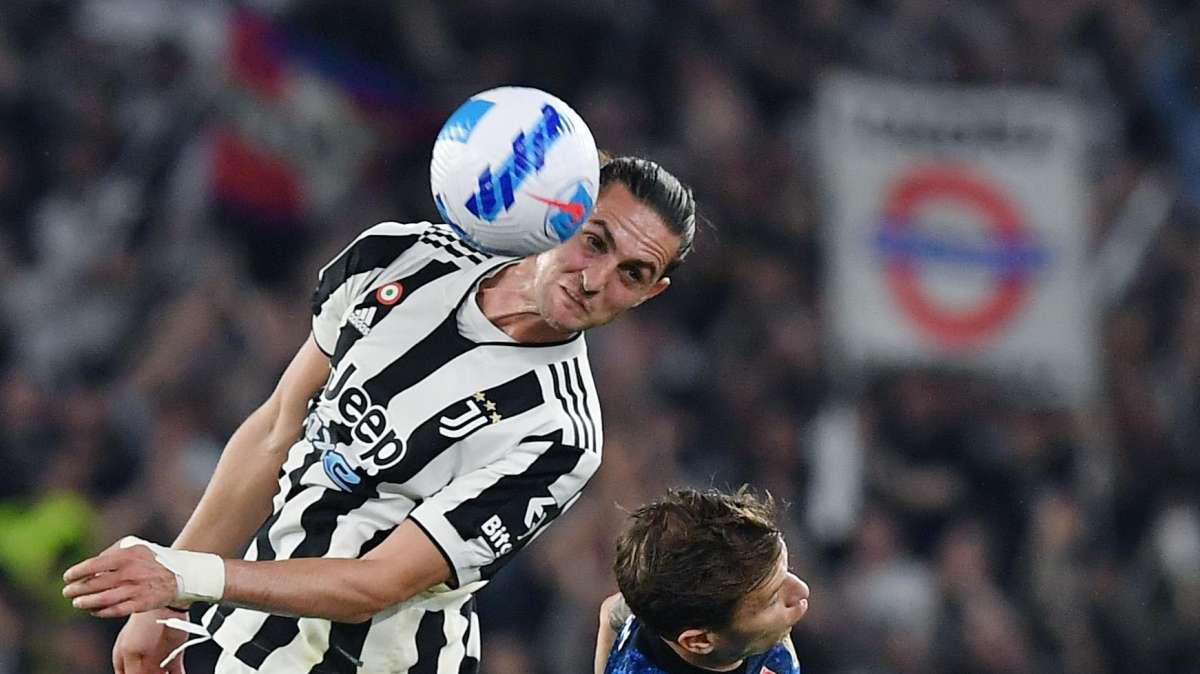 Il fratello di Rabiot sbotta sui social: "InterCorruzione VAR batte Juventus"