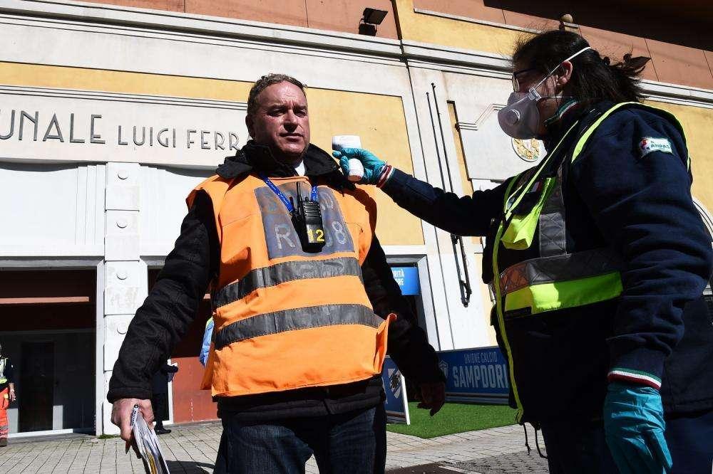 Coronavirus, la protesta degli steward: "Senza di noi niente eventi, ma per lo Stato siamo fantasmi!"