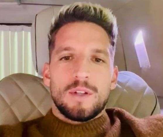 Baby Mertens indossa i pantaloncini n. 14 del Napoli, Di Lorenzo e Starace commentano