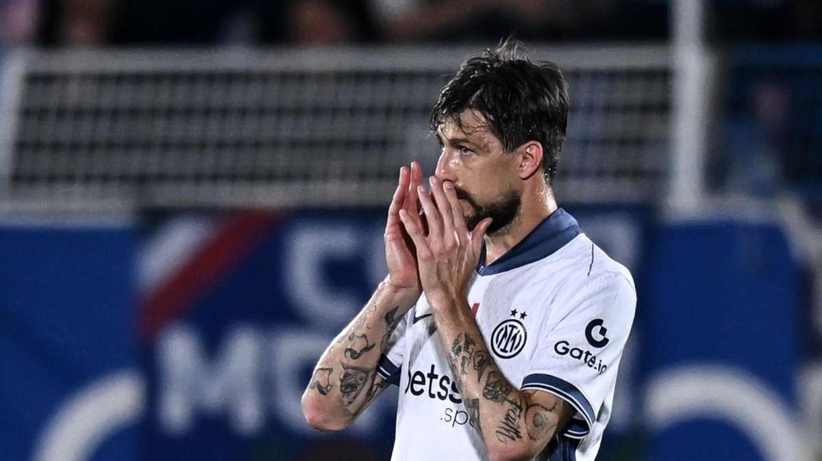Acerbi, alterco con tifoso Psg che lo deride: "Io matto, ti sfondo di botte!"