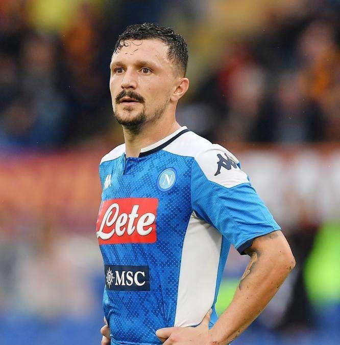 Doppia traversa: prima Immobile, poi Mario Rui con destro da fuori!