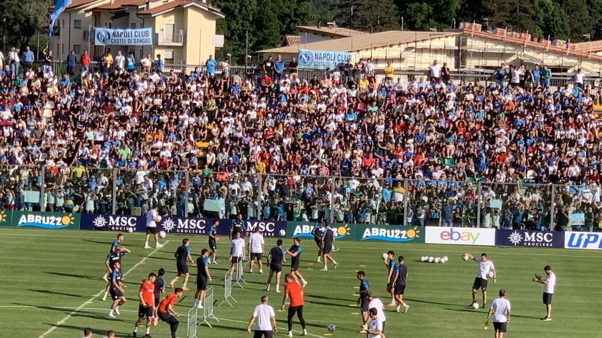 Invasione azzurra a Castel di Sangro: Napoli-Augsburg da giorni sold-out