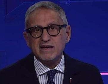 Alvino: "Acque agitate e cielo nuvoloso, ma chi guarda con attenzione vede anche l'azzurro"