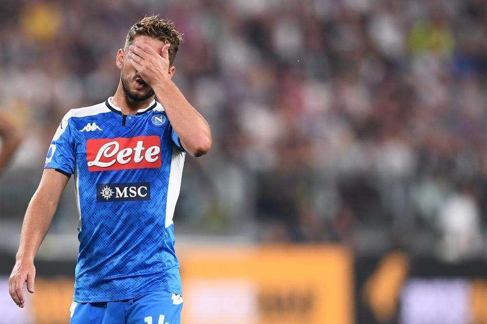 Mertens ad un passo dal gol: parata incredibile di Adrian!