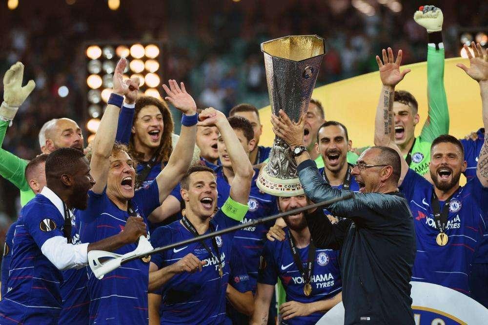 "Il Chelsea ha voglia di migliorare?", ma il mercato è bloccato: l'addio di Sarri ricorda quello napoletano