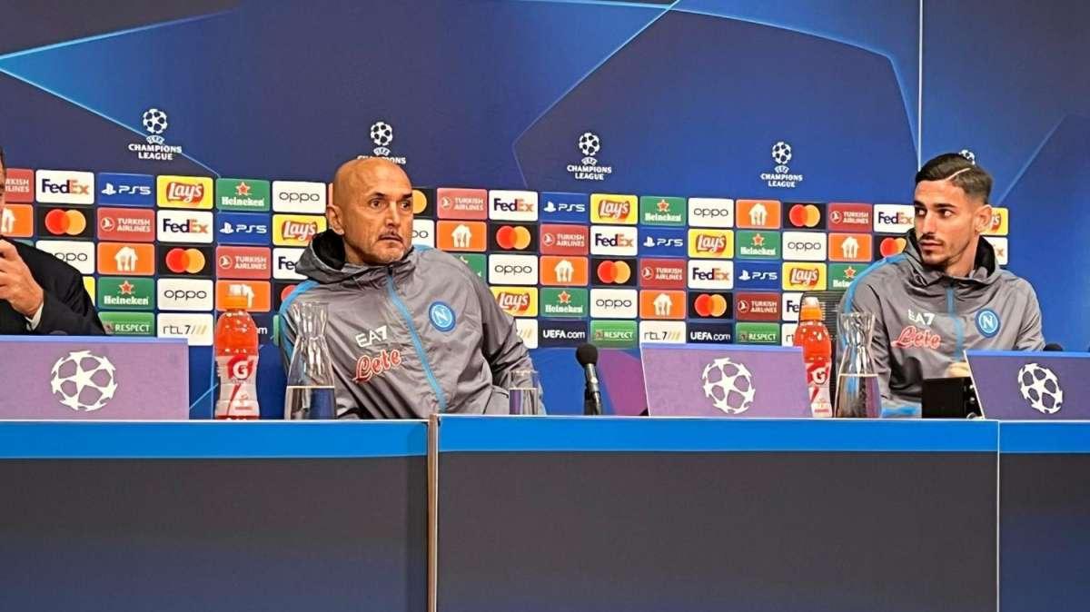 RILEGGI LIVE -  Spalletti: "Ajax ci somiglia. Non ci saranno cervelli distratti, possibili 2-3 cambi. Su Lozano...". Meret: "Rinnovo ok! Non si giudica da un errore..."