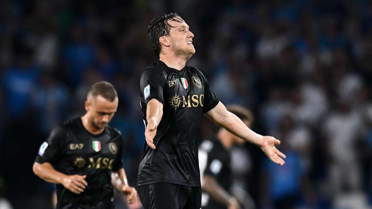 Zielinski lascia l’allenamento, Federazione polacca: “E’ solo giù di tono, si sente stanco…”