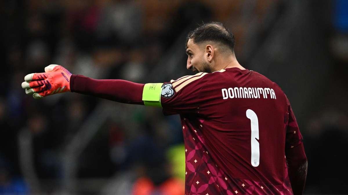 Man City, virale video di Guardiola che pesa i giocatori: la reazione di Donnarumma