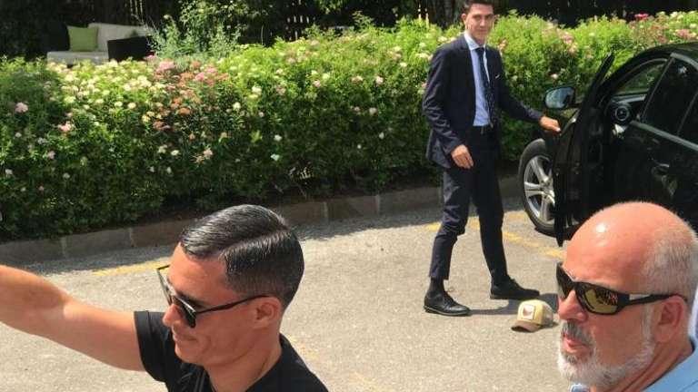 FOTO TN - Arriva a Dimaro anche Callejon, ovazione dai tifosi azzurri per lo spagnolo