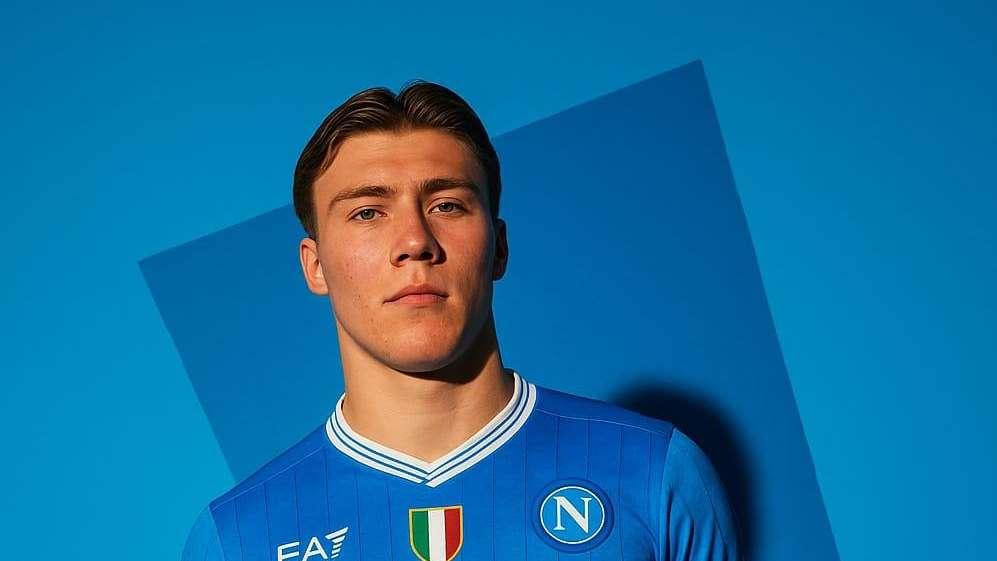 Hojlund-Napoli, è arrivato l'ok definitivo del papà! Cds: "Ora lettura contratti e firme"