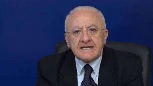 VIDEO - De Luca: "Il Nord impari dal Sud invece di dire idiozie! Qui eccellenze mondiali. Sulle elezioni..." 