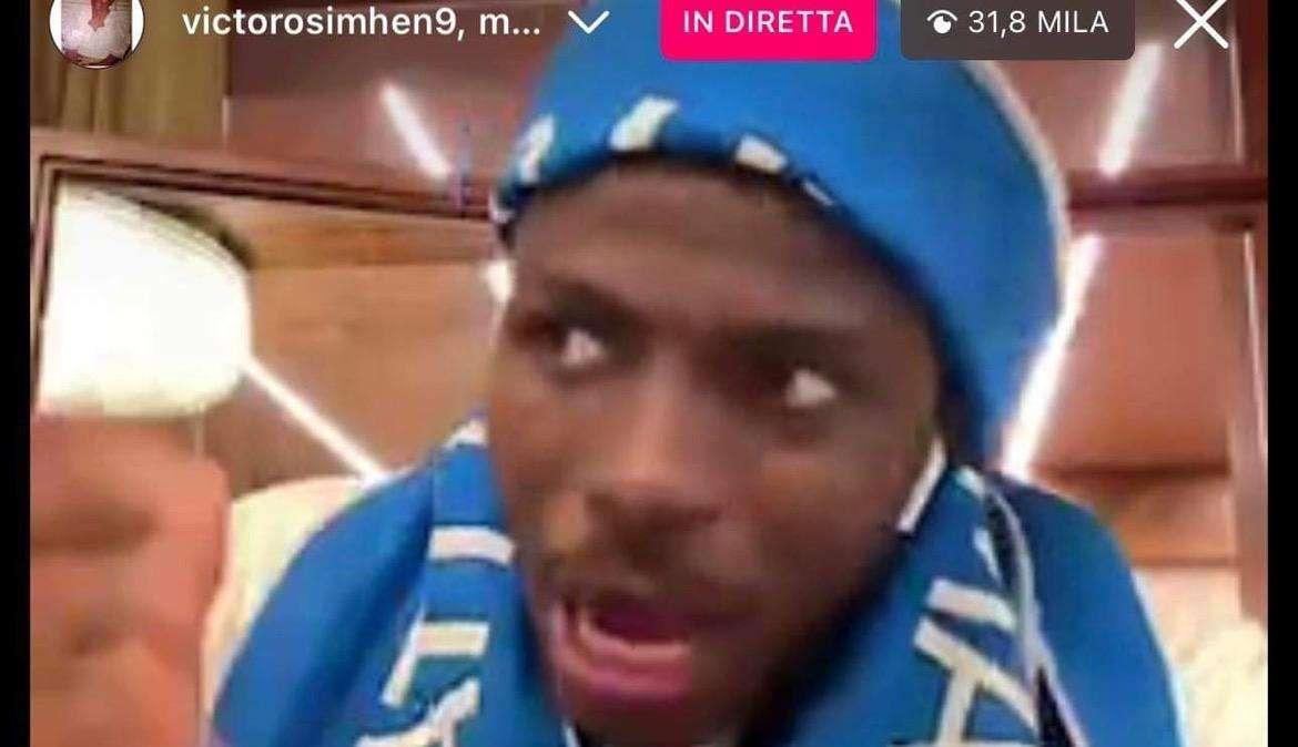 FOTO - Osimhen show: diretta Instagram con l'amico Balotelli
