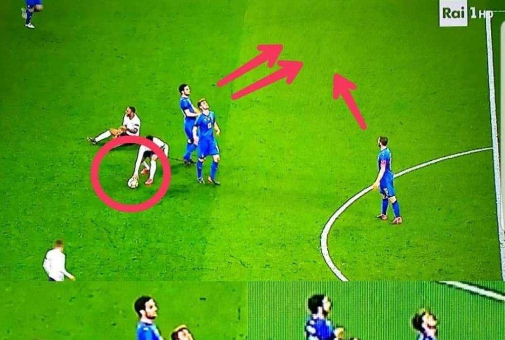 FOTO - Italia ferma sul gol dell'Inghilterra, sfottò sui social: "Parolo, Rugani e Bonucci cosa guardavano?"