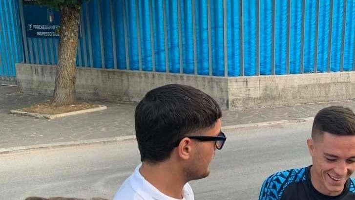 FOTO - Che entusiasmo a Castel di Sangro: bagno di folla e sessione autografi per 7 azzurri