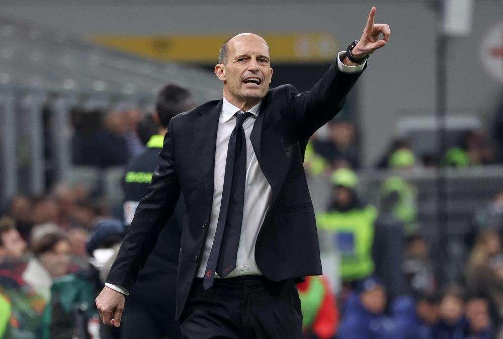 Milan, Allegri non si tira fuori dal toto-CT: "Prima devono decidere il presidente"