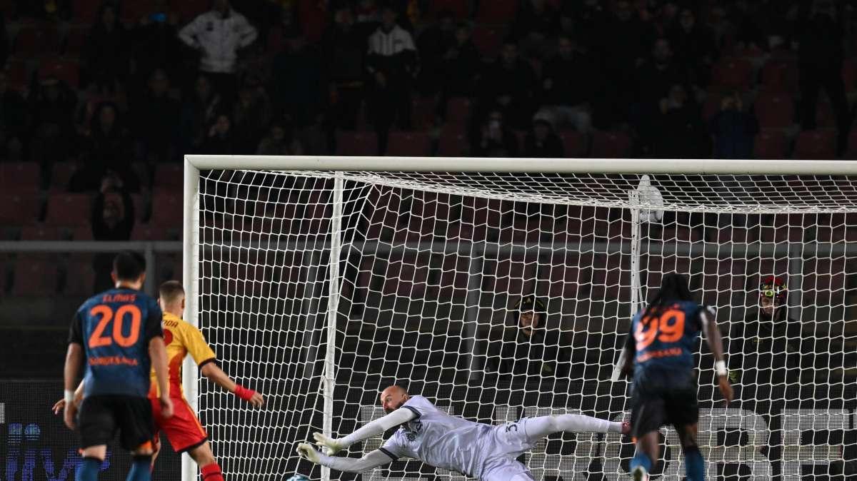 Rigore assegnato al Lecce dal VAR, ma ci pensa Milinkovic-Savic! Si resta sullo 0-0