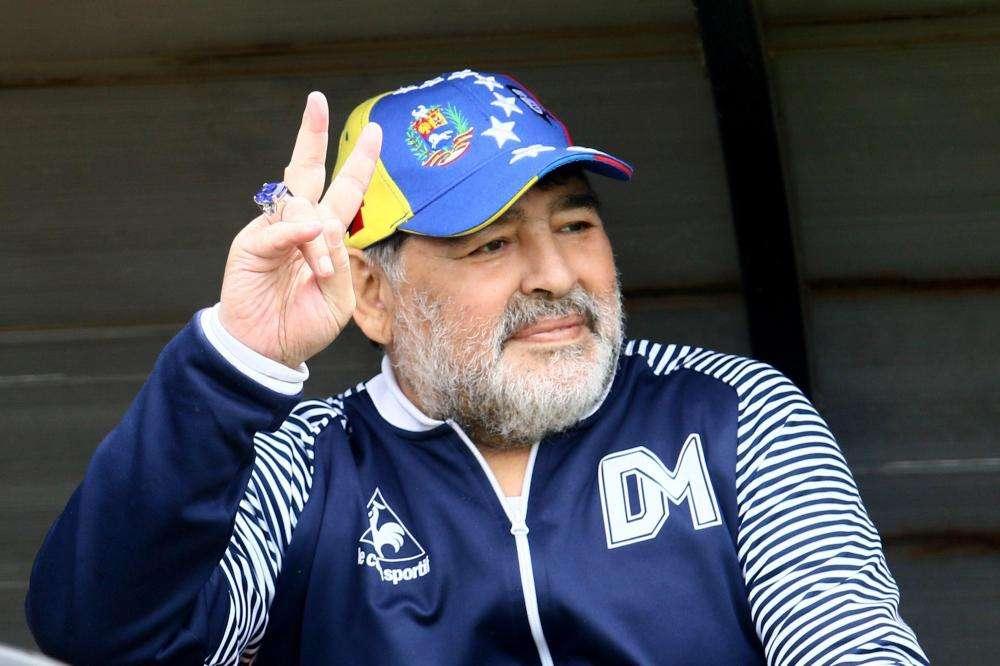 UFFICIALE - Dietrofront Maradona, resta alla guida del Gimnasia: "Spero che arrivino rinforzi promessi"